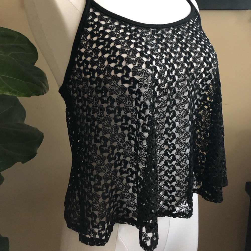 Black crop top S